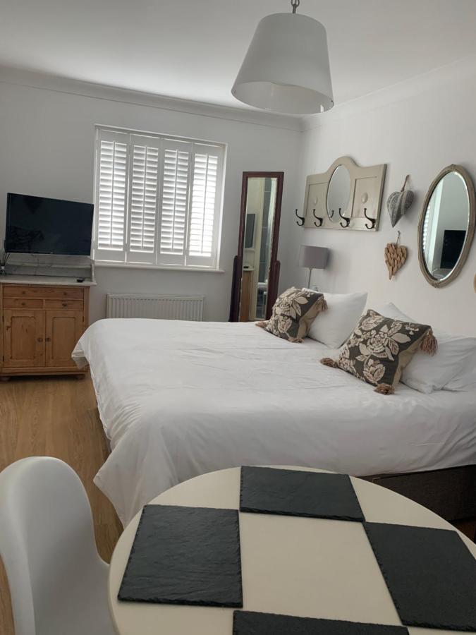 Harford En-Suite Rooms Lymington Zewnętrze zdjęcie